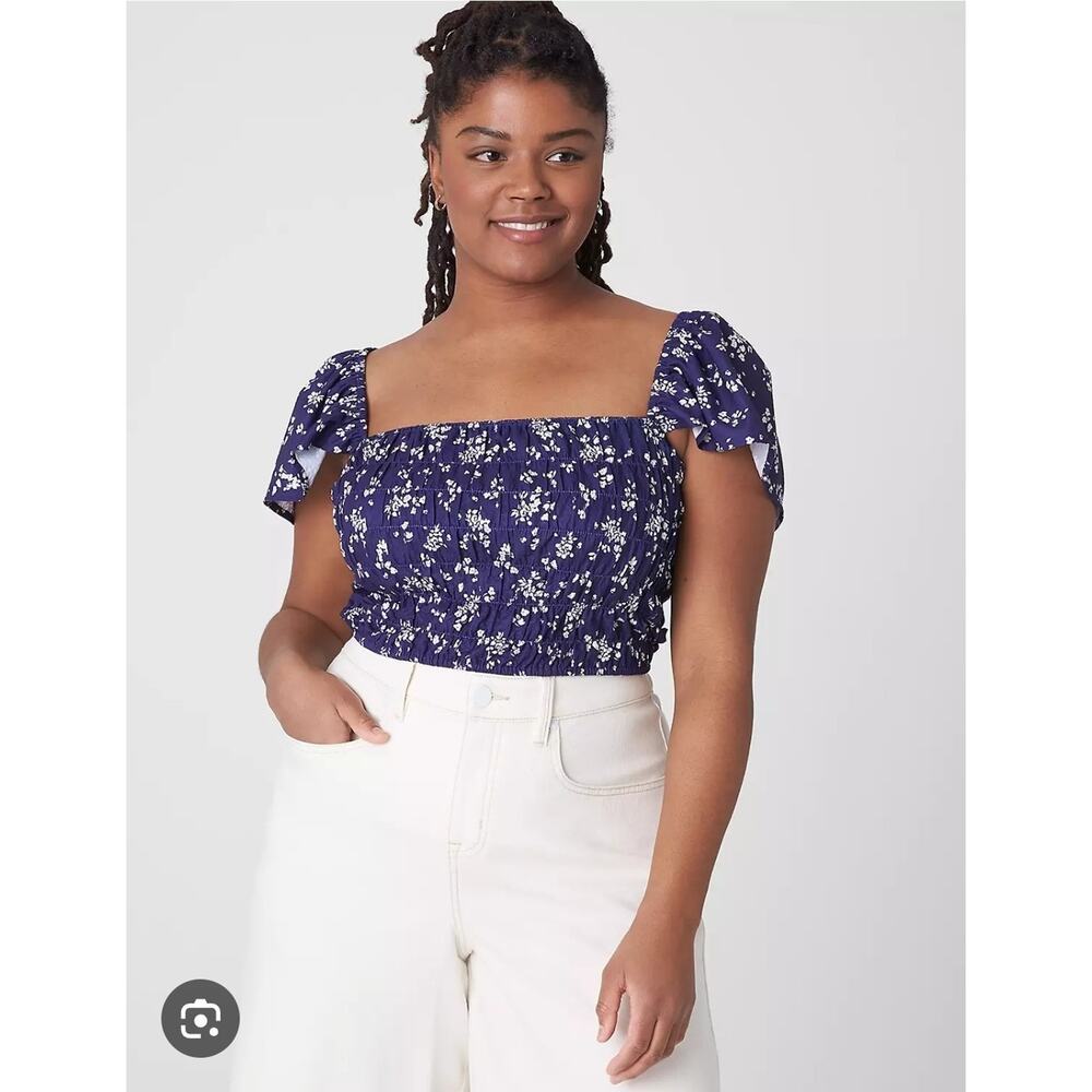 Lane Bryant Fitted Crop Smocked Bodice Top Plus Size 26 Floral Blue White